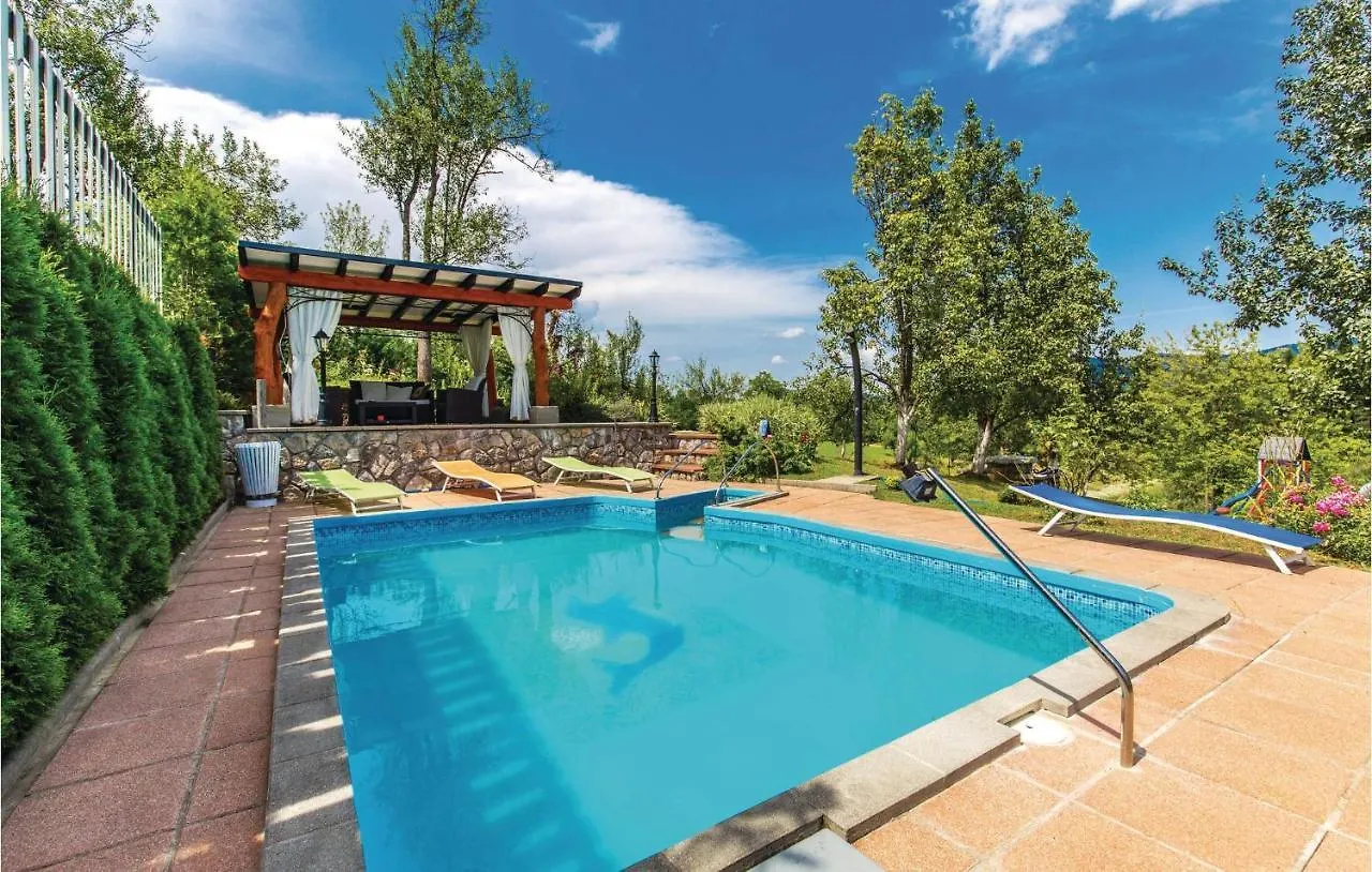 3 Bedroom Nice Home In Moravice